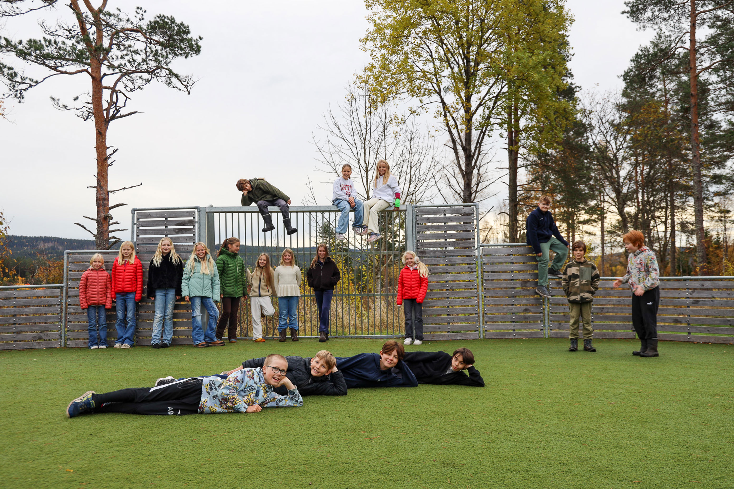 Elevene i ballbingen. Elevene i ballbingen.